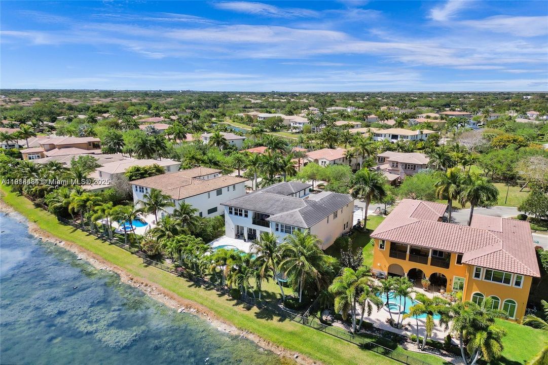 For Sale: $1,699,000 (7 beds, 5 baths, 5585 Square Feet)