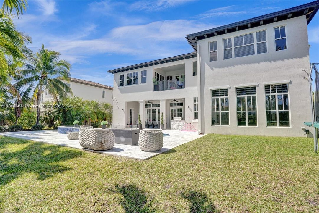 For Sale: $1,699,000 (7 beds, 5 baths, 5585 Square Feet)