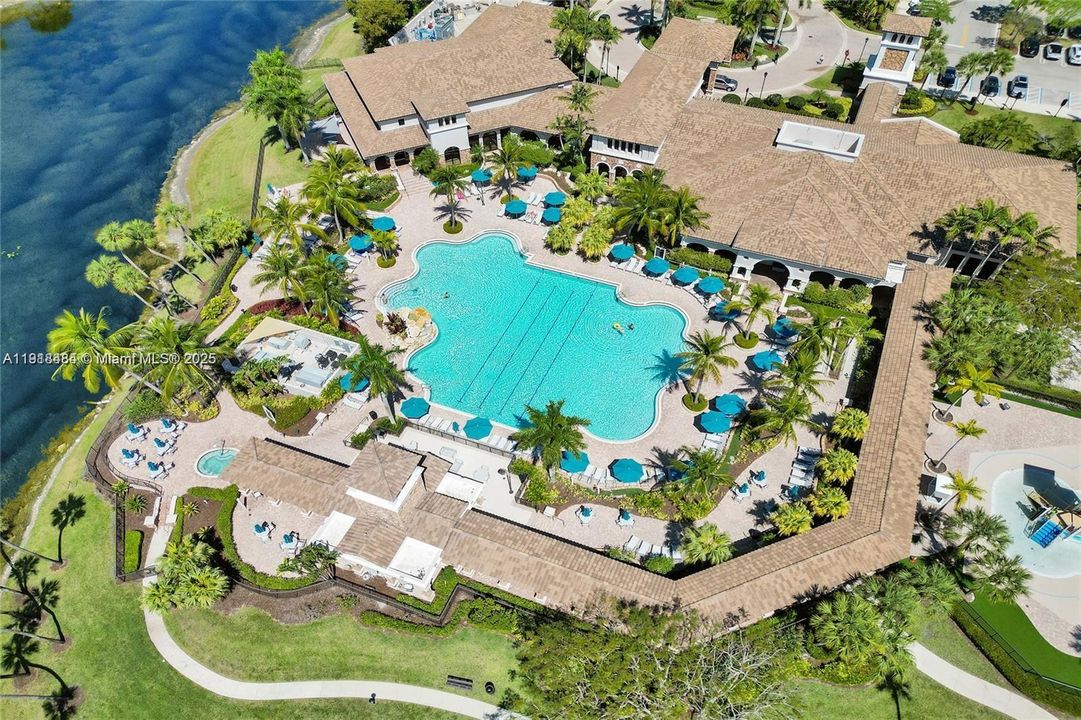 For Sale: $1,699,000 (7 beds, 5 baths, 5585 Square Feet)