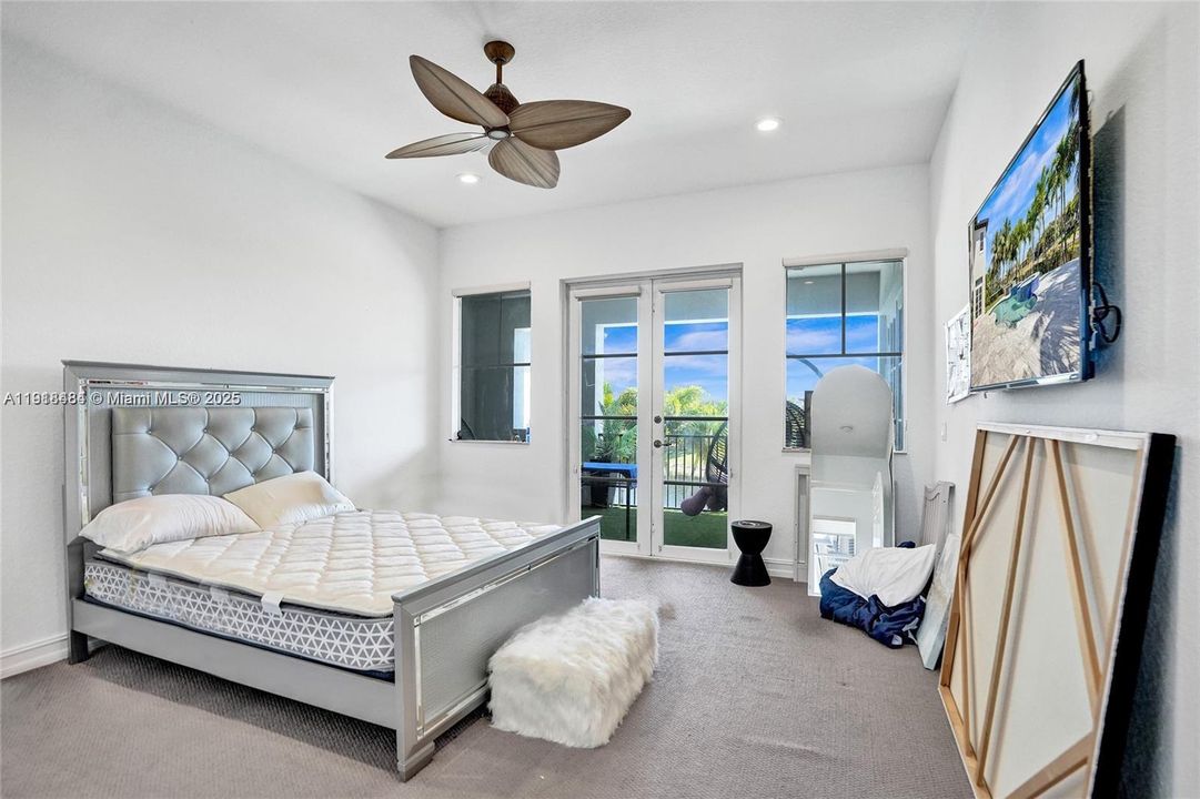 For Sale: $1,699,000 (7 beds, 5 baths, 5585 Square Feet)