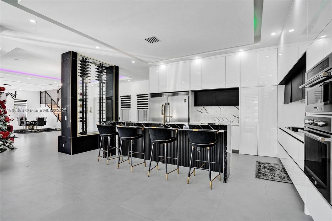 For Sale: $1,699,000 (7 beds, 5 baths, 5585 Square Feet)