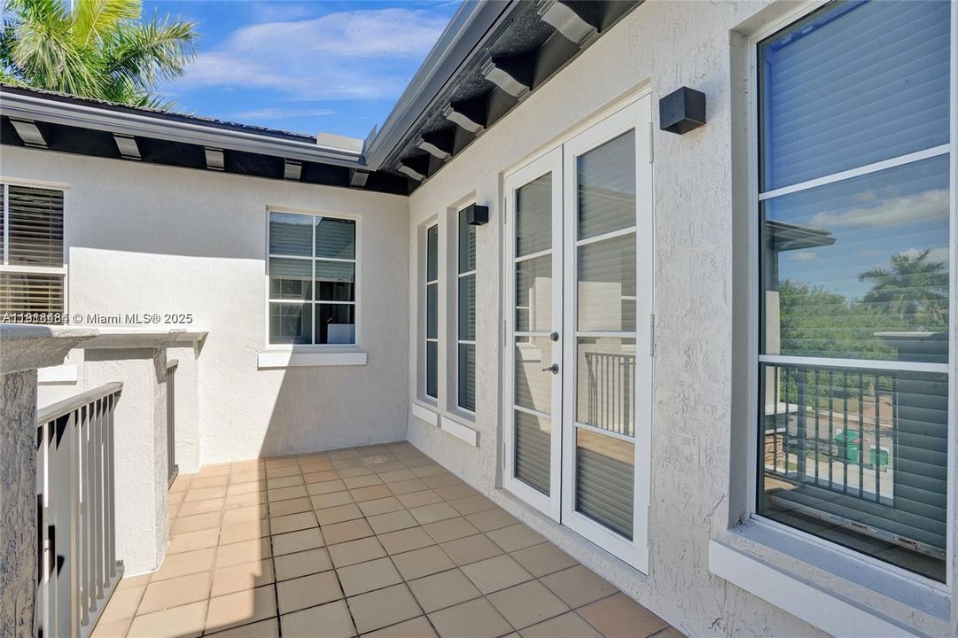 For Sale: $1,699,000 (7 beds, 5 baths, 5585 Square Feet)