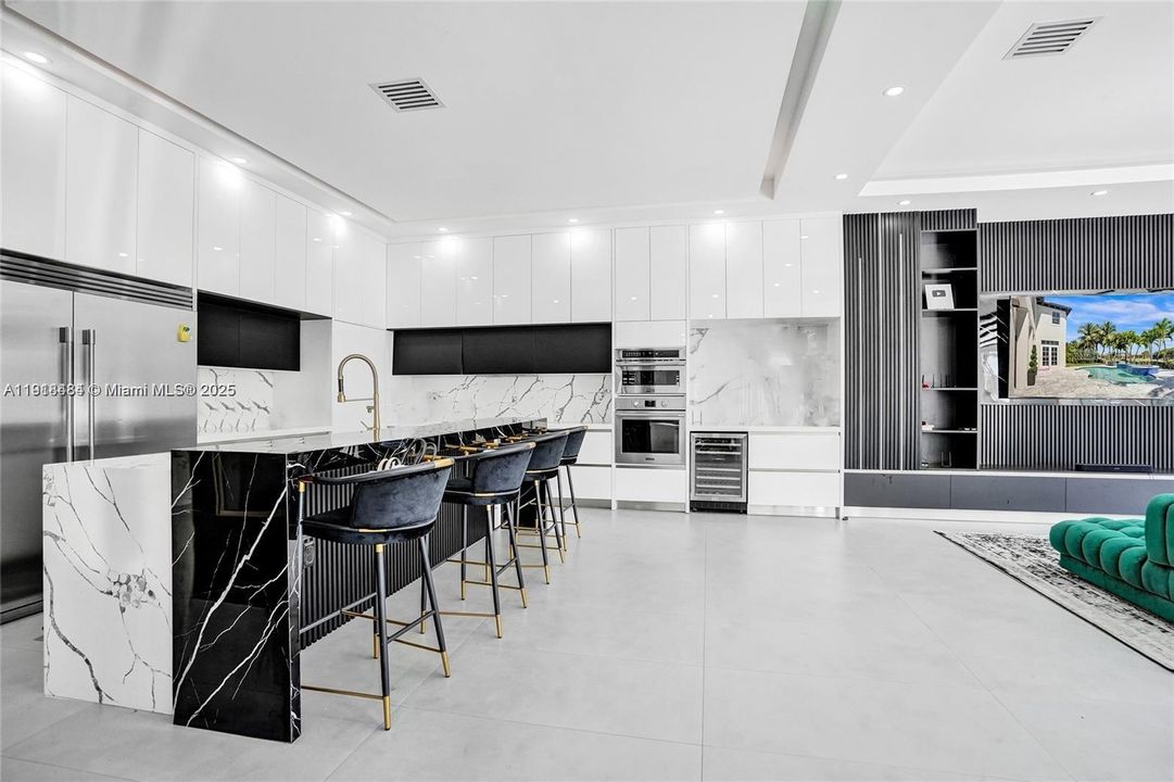 For Sale: $1,699,000 (7 beds, 5 baths, 5585 Square Feet)