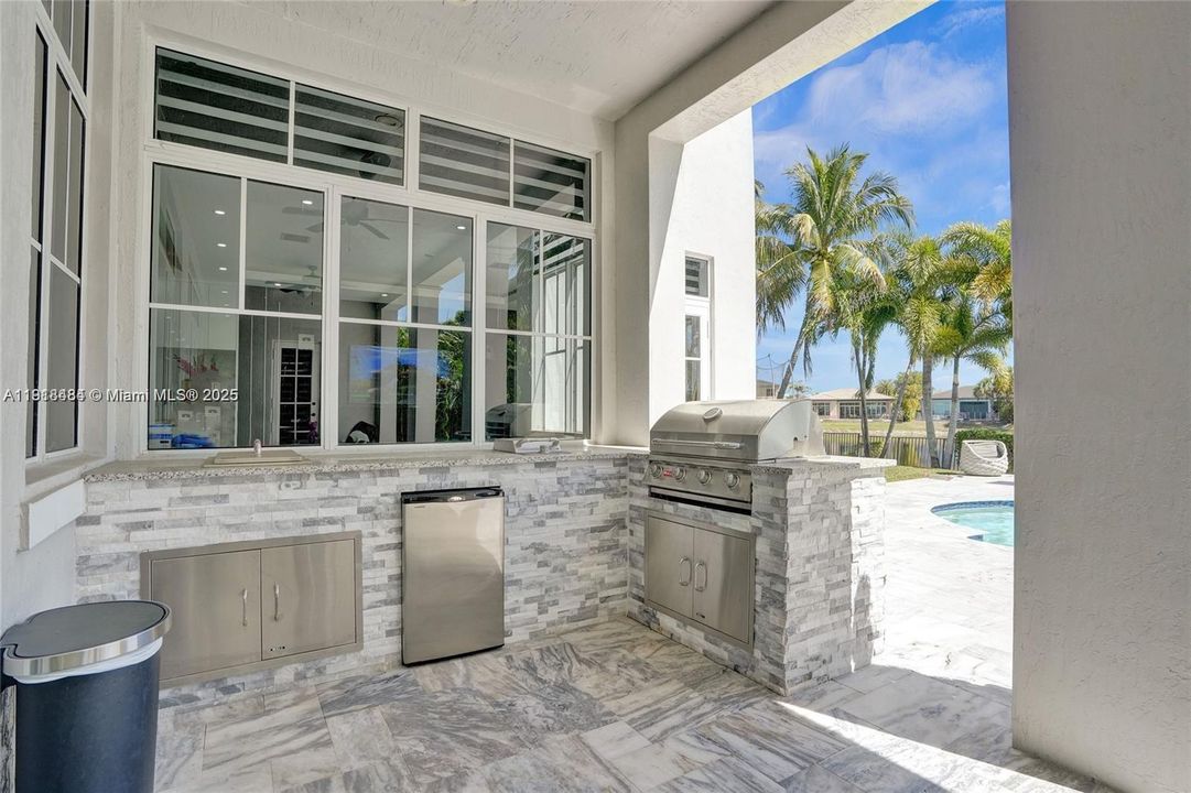 For Sale: $1,699,000 (7 beds, 5 baths, 5585 Square Feet)