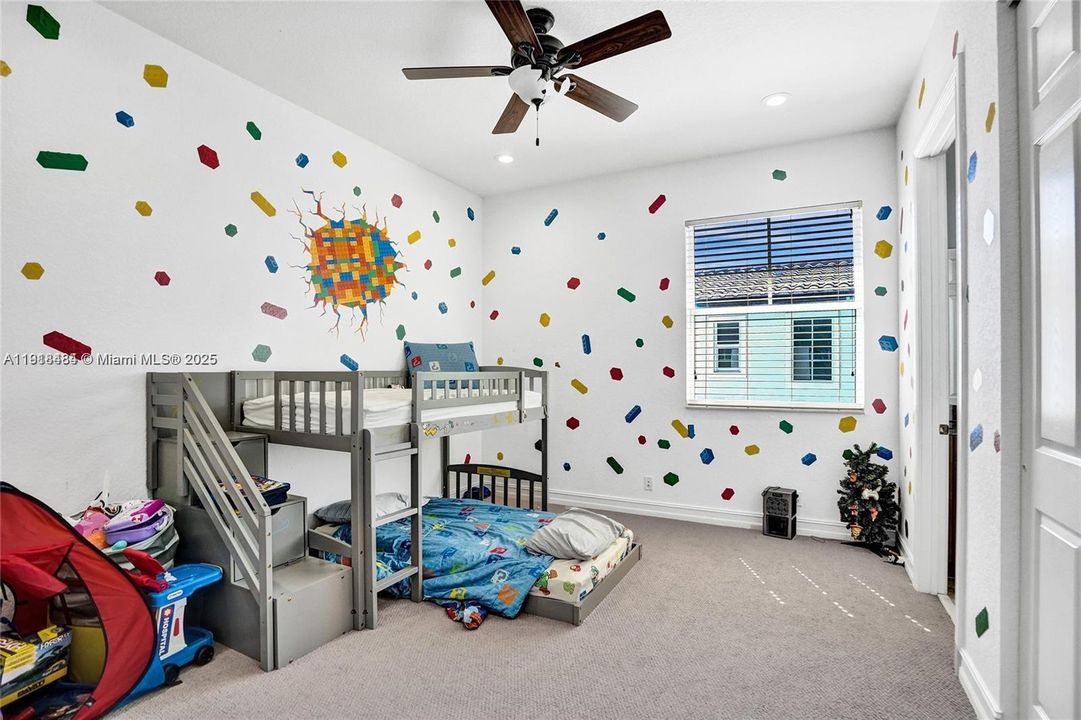 For Sale: $1,699,000 (7 beds, 5 baths, 5585 Square Feet)