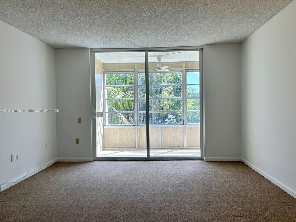 待售: $100,000 (1 贝兹, 1 浴室, 750 平方英尺)