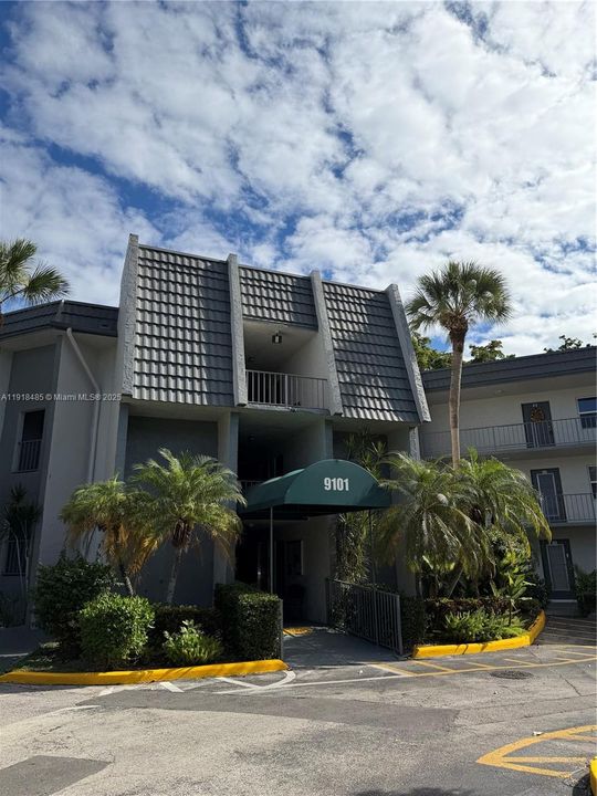 待售: $100,000 (1 贝兹, 1 浴室, 750 平方英尺)