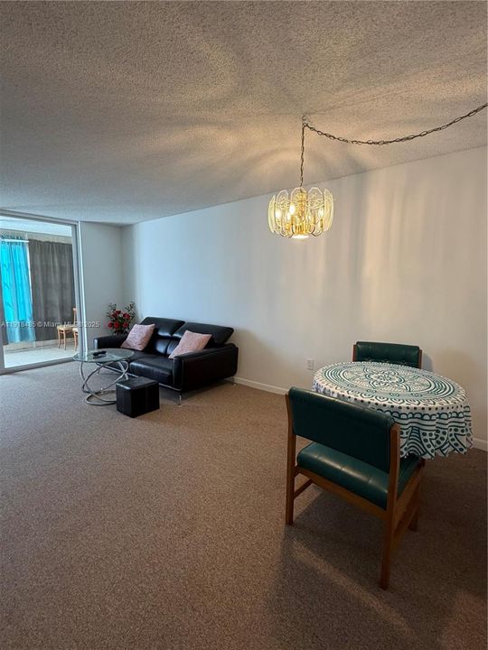 待售: $100,000 (1 贝兹, 1 浴室, 750 平方英尺)