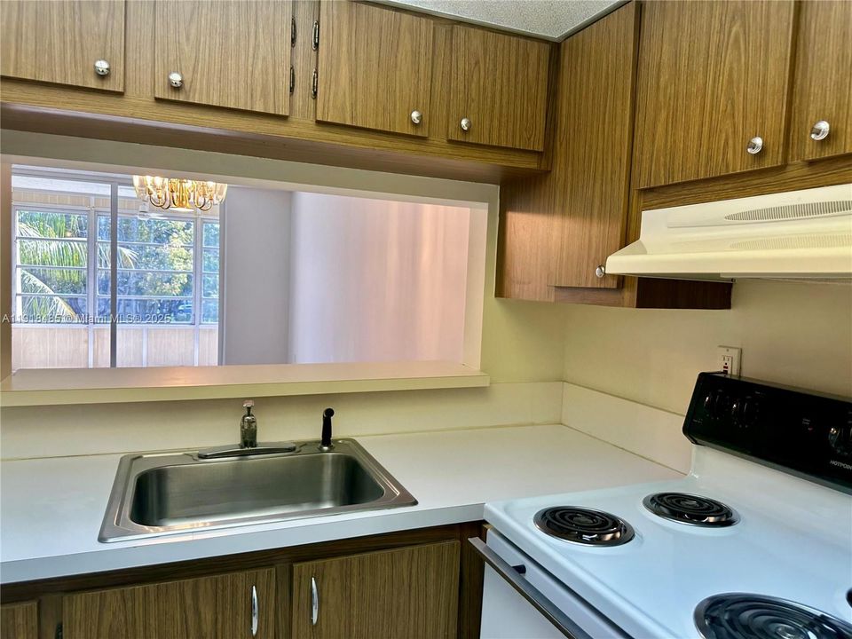 待售: $100,000 (1 贝兹, 1 浴室, 750 平方英尺)