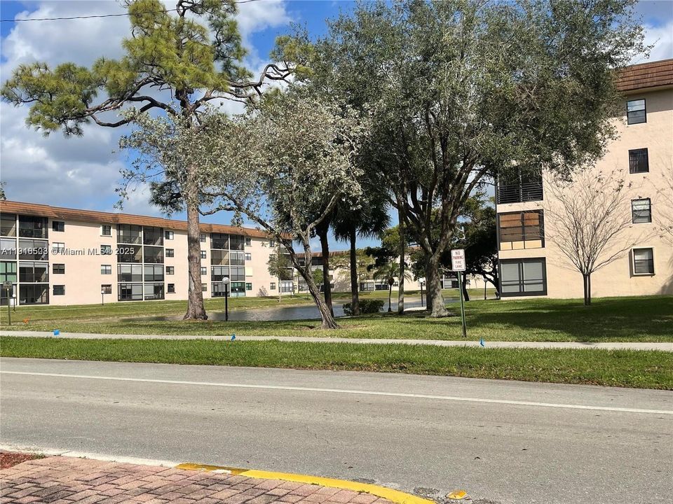 En Venta: $159,900 (2 camas, 2 baños, 1270 Pies cuadrados)