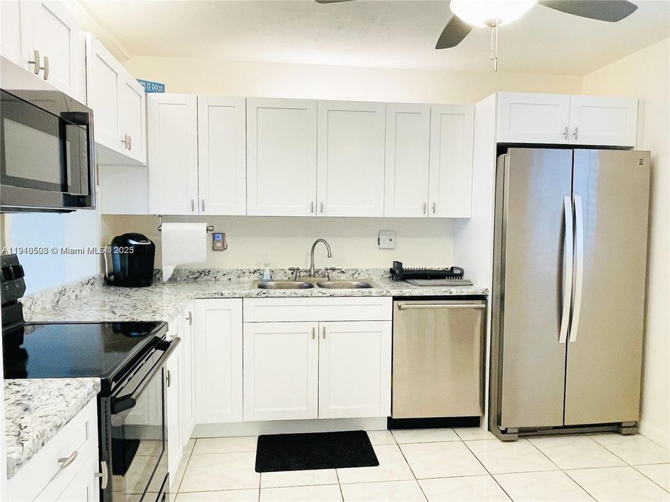 En Venta: $159,900 (2 camas, 2 baños, 1270 Pies cuadrados)