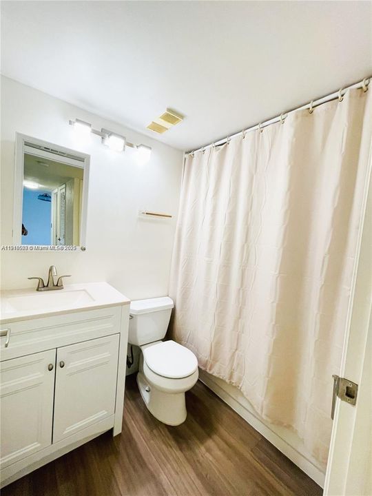 En Venta: $159,900 (2 camas, 2 baños, 1270 Pies cuadrados)