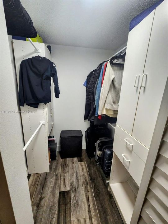 出租: $3,500 (2 贝兹, 2 浴室, 1308 平方英尺)