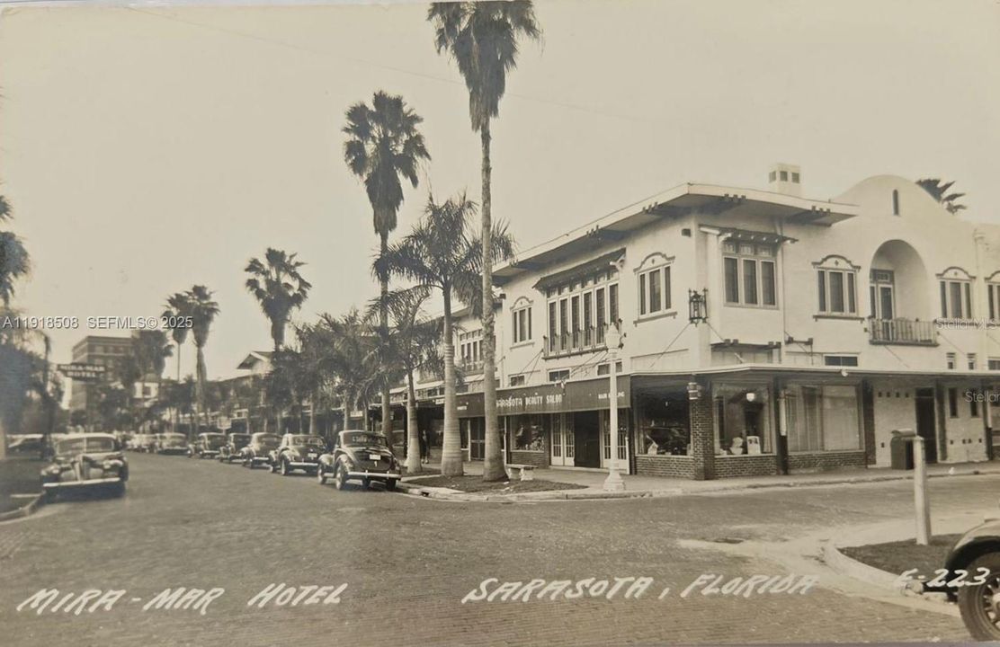 Mira Mar, an anchor in the Sarasota community since 1922, was once home to boutiques, restaurants, and shops. Now this legacy is being wonderfully transformed through a visionary new project that will once again define the heart of downtown.