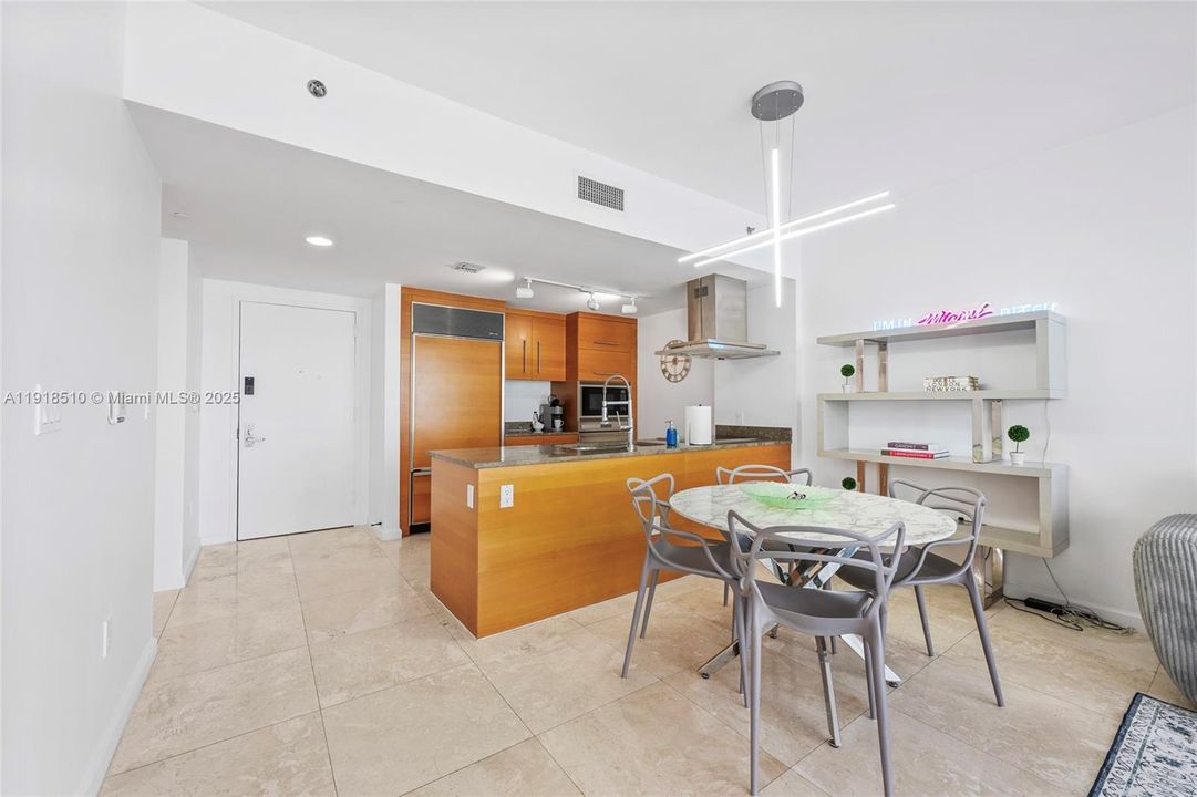 Vendido Recientemente: $619,000 (1 camas, 1 baños, 790 Pies cuadrados)