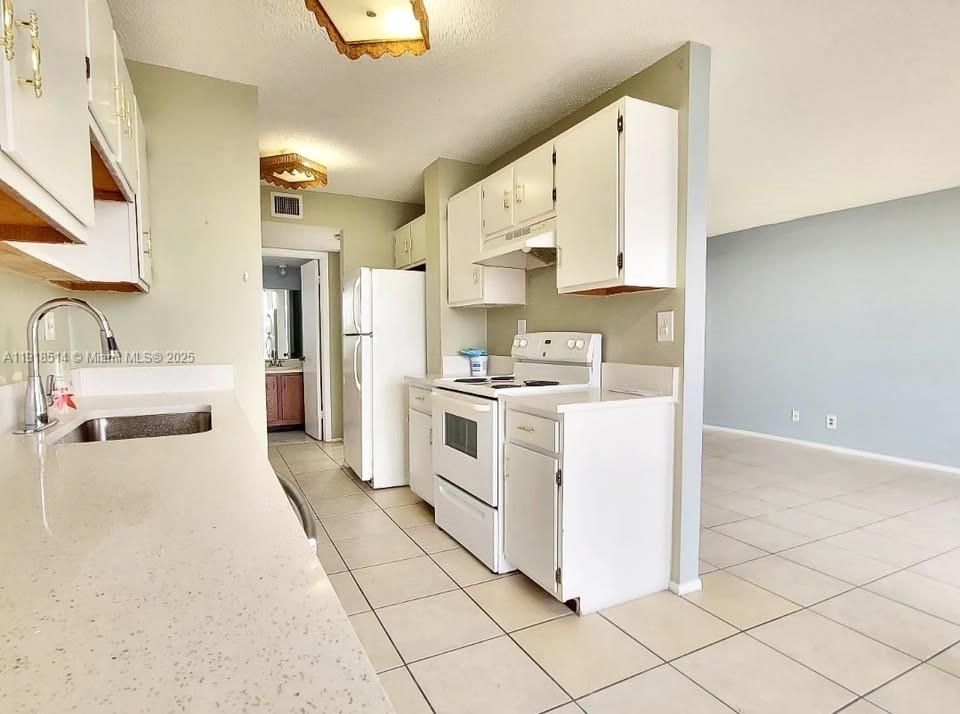 For Rent: $1,650 (1 beds, 1 baths, 850 Square Feet)