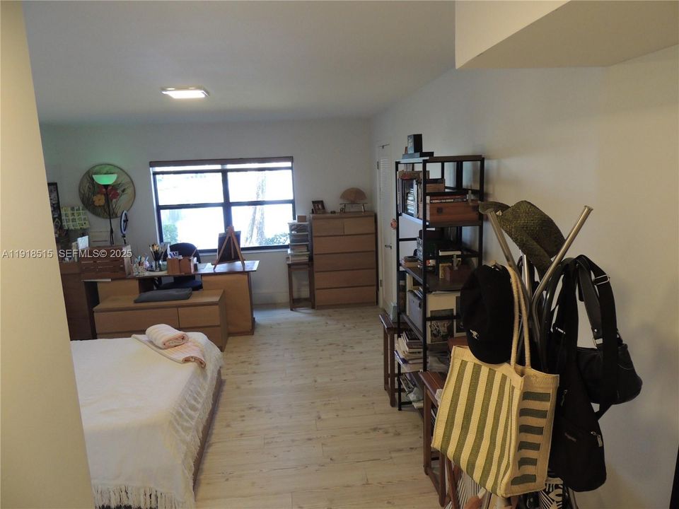 En Venta: $319,000 (3 camas, 2 baños, 1411 Pies cuadrados)