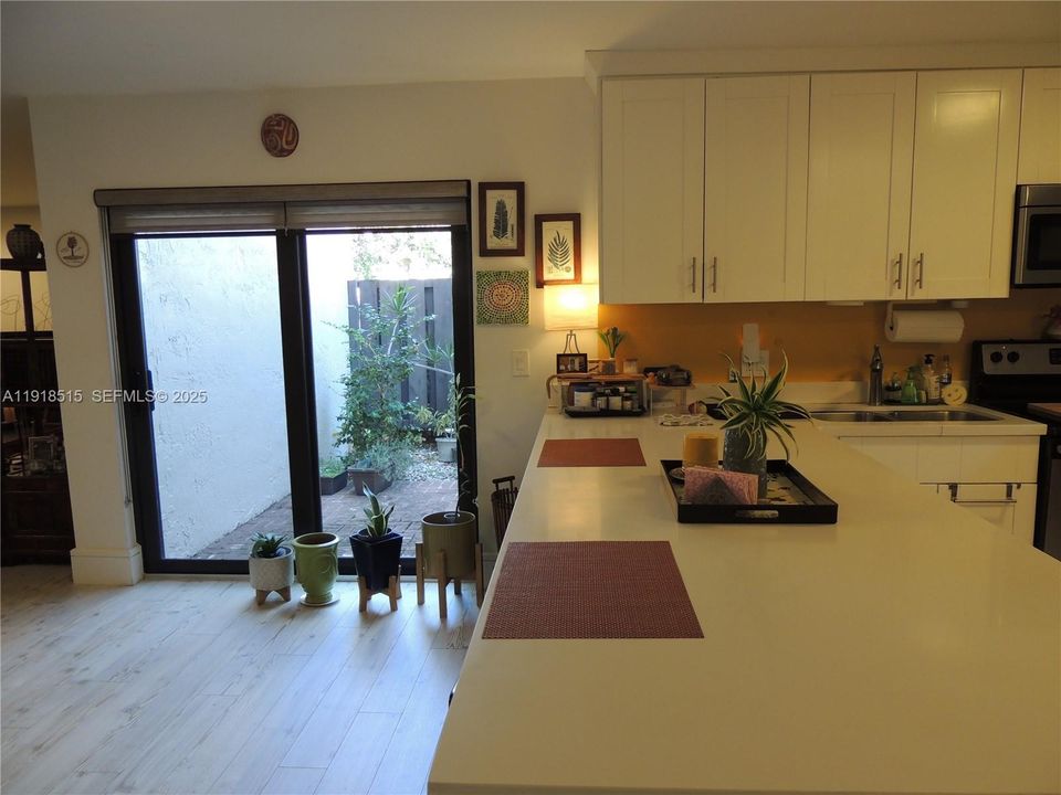 En Venta: $319,000 (3 camas, 2 baños, 1411 Pies cuadrados)