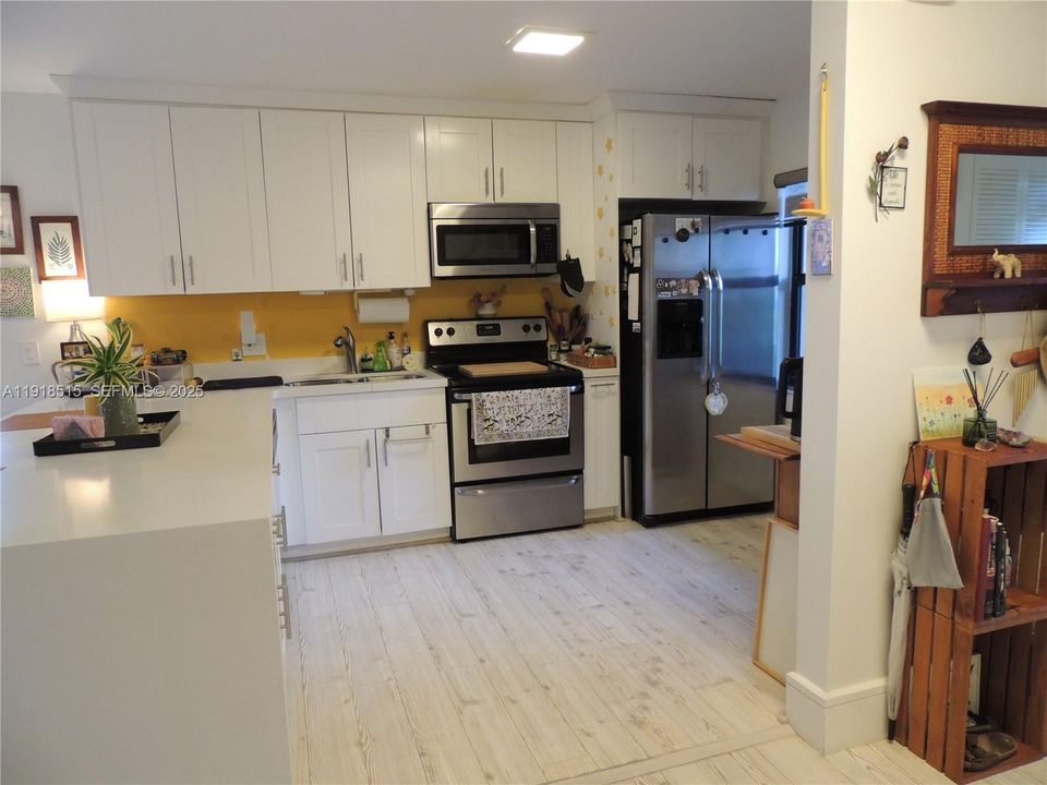 En Venta: $319,000 (3 camas, 2 baños, 1411 Pies cuadrados)