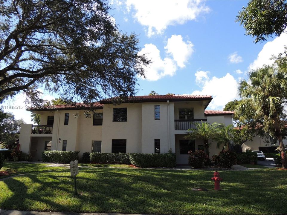 En Venta: $319,000 (3 camas, 2 baños, 1411 Pies cuadrados)