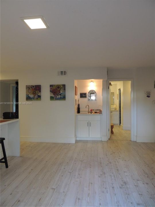 En Venta: $319,000 (3 camas, 2 baños, 1411 Pies cuadrados)