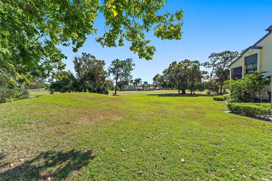 For Sale: $265,000 (2 beds, 2 baths, 1337 Square Feet)