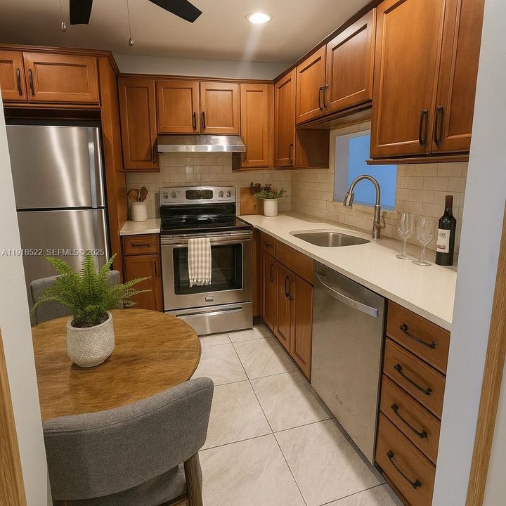 Под контрактом: $1,550 (1 спален, 1 ванн, 816 Квадратных фут)