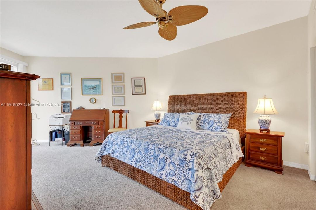 В аренду: $4,800 (3 спален, 2 ванн, 1724 Квадратных фут)