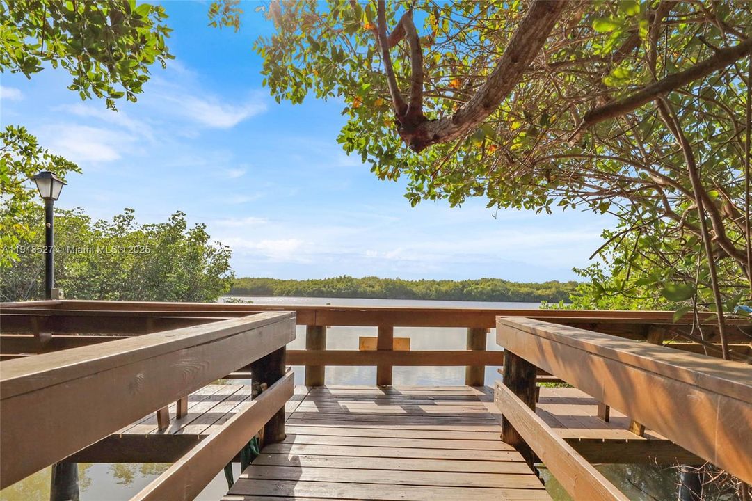 В аренду: $4,800 (3 спален, 2 ванн, 1724 Квадратных фут)