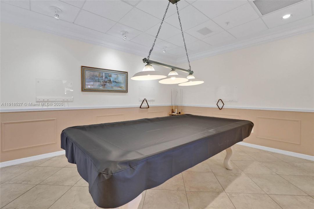 В аренду: $4,800 (3 спален, 2 ванн, 1724 Квадратных фут)