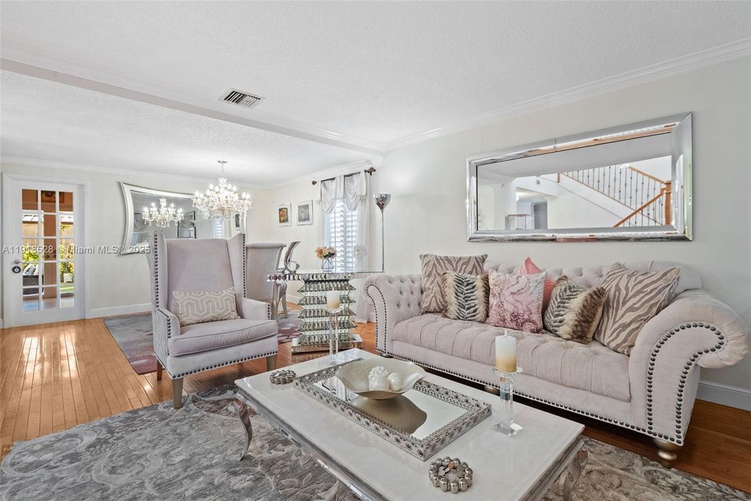 For Rent: $9,000 (4 beds, 3 baths, 2655 Square Feet)