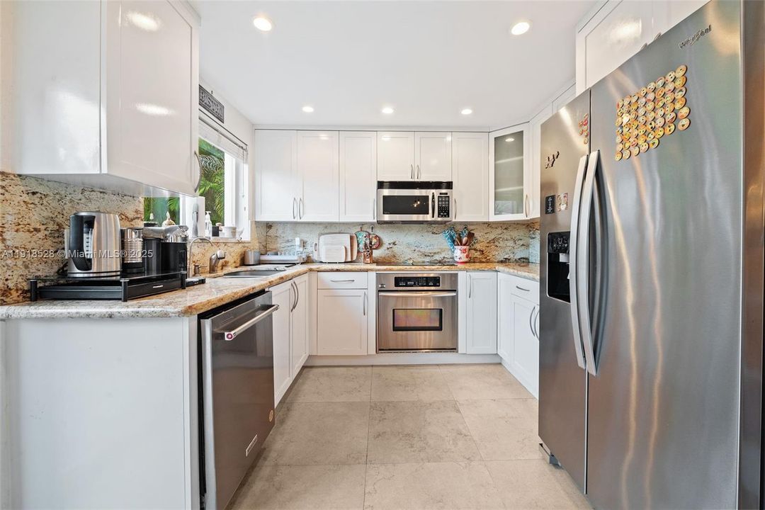 For Rent: $9,000 (4 beds, 3 baths, 2655 Square Feet)