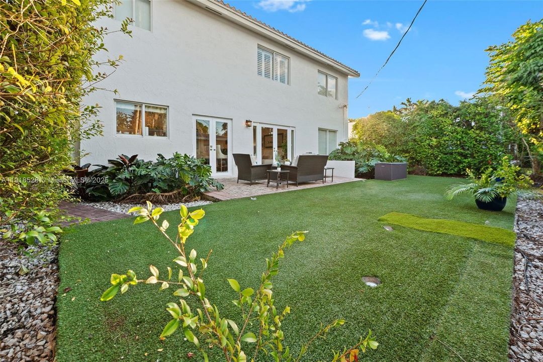 For Rent: $9,000 (4 beds, 3 baths, 2655 Square Feet)