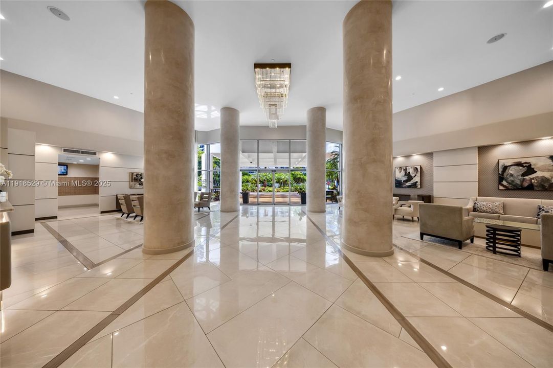 Active With Contract: $395,000 (2 beds, 2 baths, 1403 Square Feet)