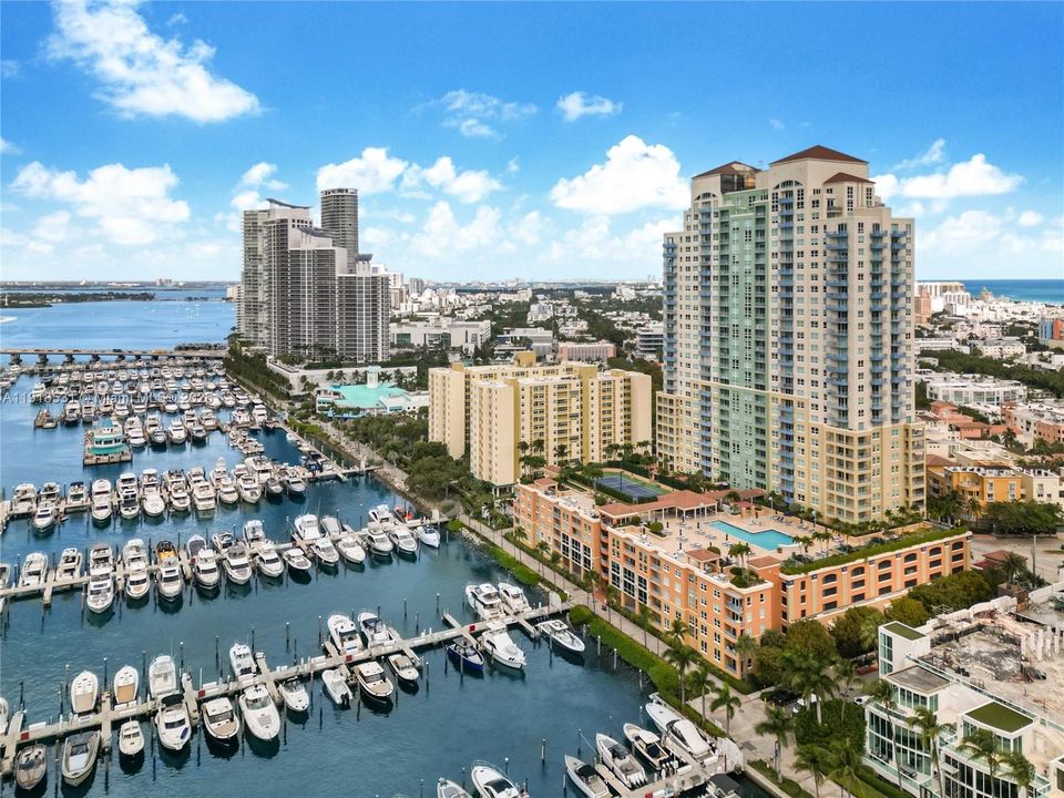 For Sale: $980,000 (2 beds, 2 baths, 1080 Square Feet)