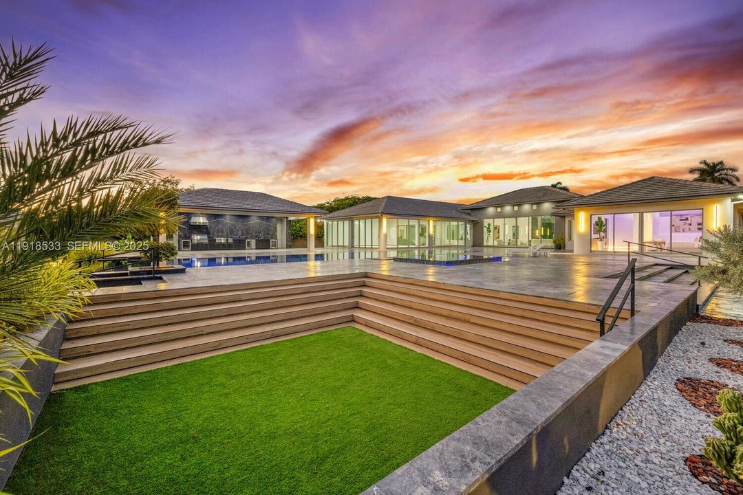 待售: $5,789,000 (6 贝兹, 6 浴室, 6566 平方英尺)