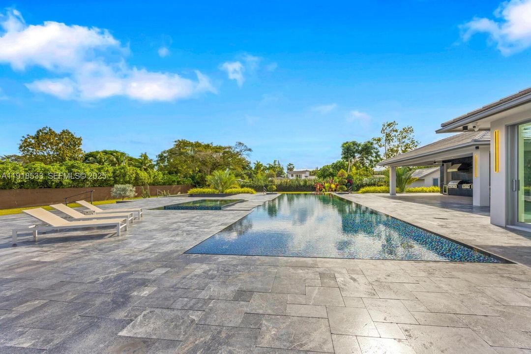 待售: $5,789,000 (6 贝兹, 6 浴室, 6566 平方英尺)