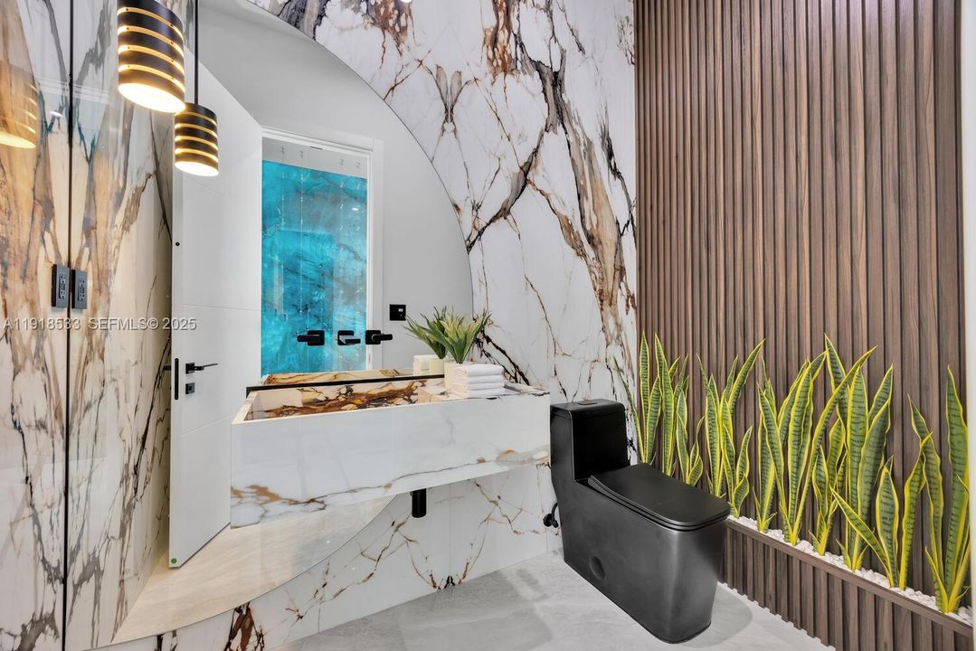 待售: $5,789,000 (6 贝兹, 6 浴室, 6566 平方英尺)