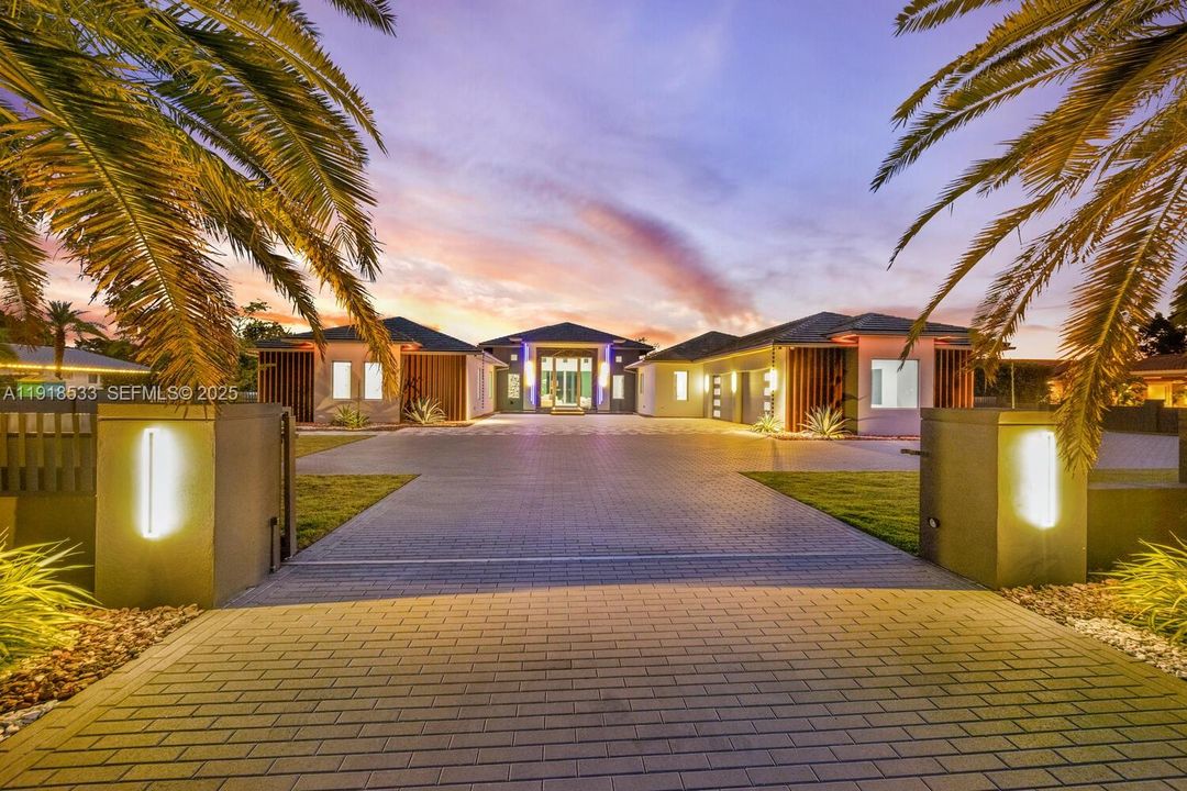 待售: $5,789,000 (6 贝兹, 6 浴室, 6566 平方英尺)