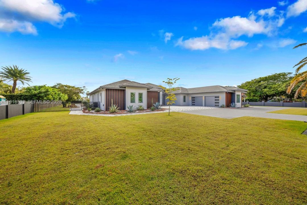 待售: $5,789,000 (6 贝兹, 6 浴室, 6566 平方英尺)