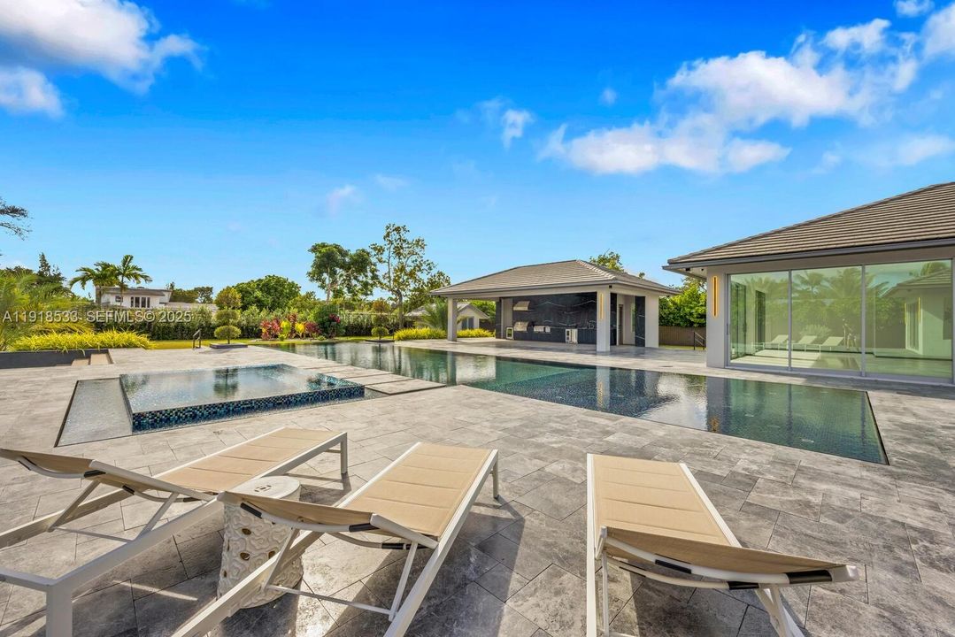 待售: $5,789,000 (6 贝兹, 6 浴室, 6566 平方英尺)