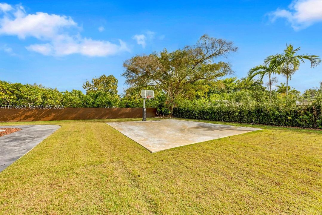 待售: $5,789,000 (6 贝兹, 6 浴室, 6566 平方英尺)