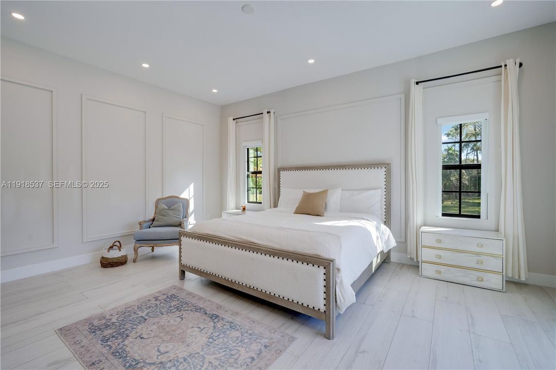 For Sale: $2,250,000 (6 beds, 4 baths, 3189 Square Feet)