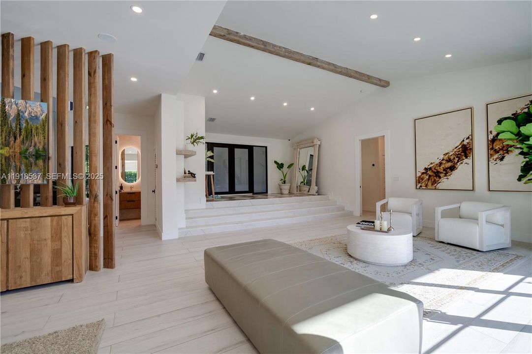 For Sale: $2,250,000 (6 beds, 4 baths, 3189 Square Feet)