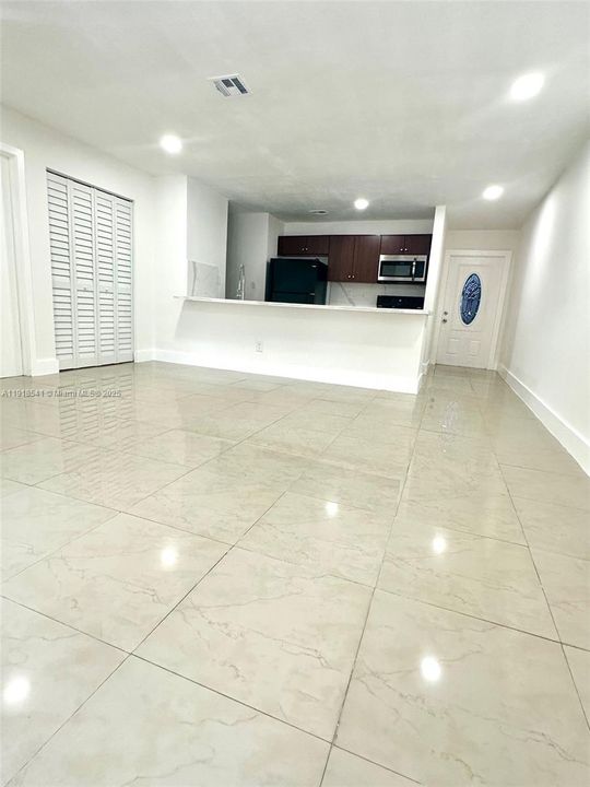 待售: $395,000 (3 贝兹, 2 浴室, 1152 平方英尺)