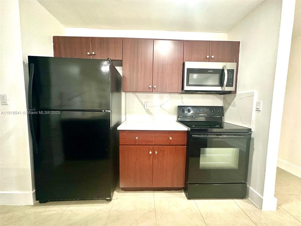 待售: $395,000 (3 贝兹, 2 浴室, 1152 平方英尺)