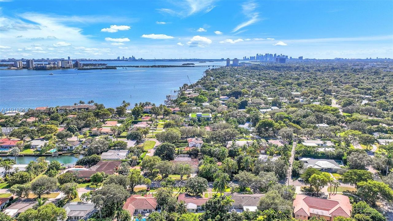 For Sale: $1,598,000 (3 beds, 3 baths, 1609 Square Feet)