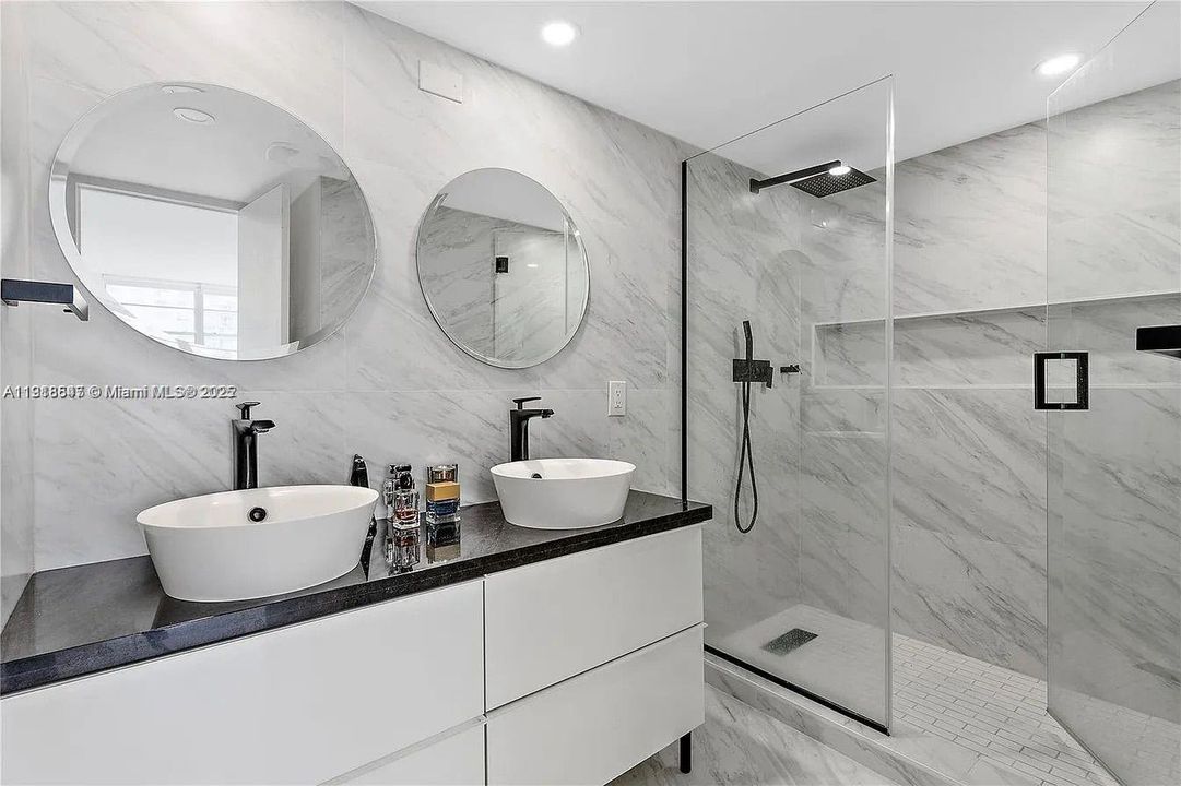 待售: $499,000 (2 贝兹, 2 浴室, 1693 平方英尺)