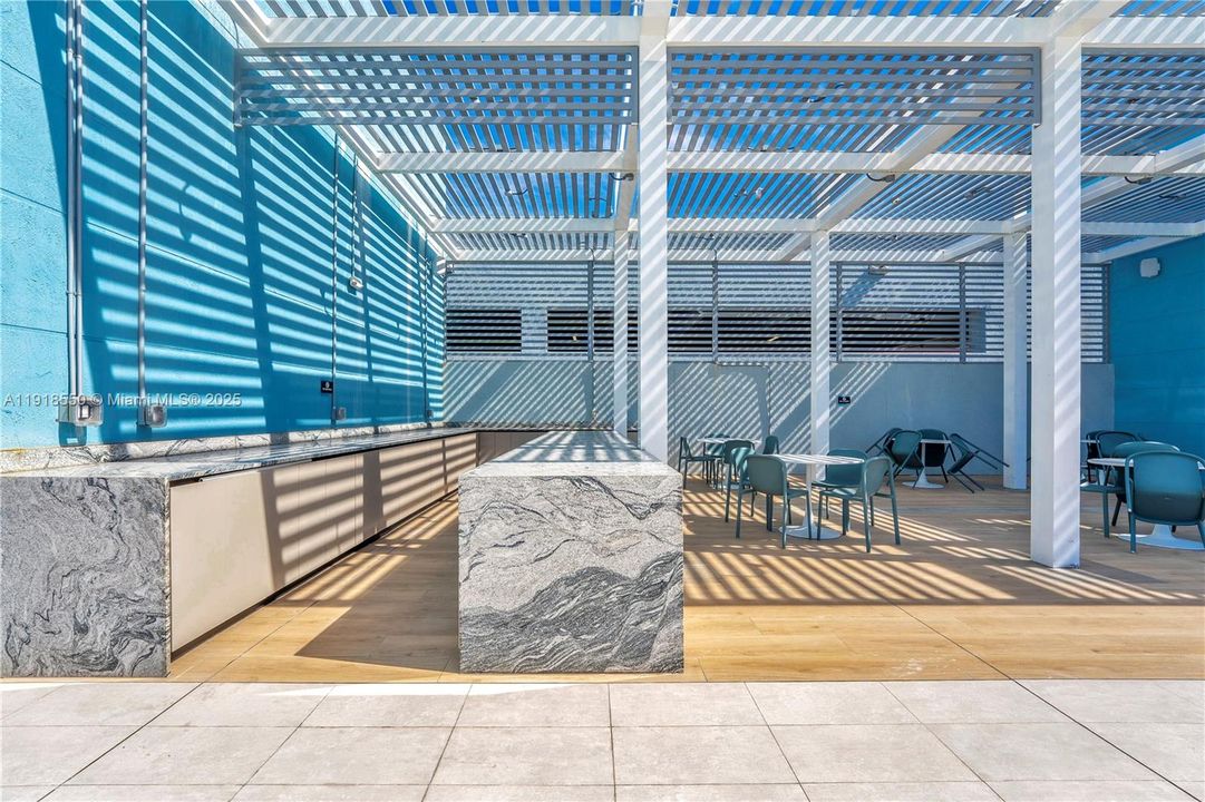 En Venta: $450,000 (2 camas, 2 baños, 1130 Pies cuadrados)