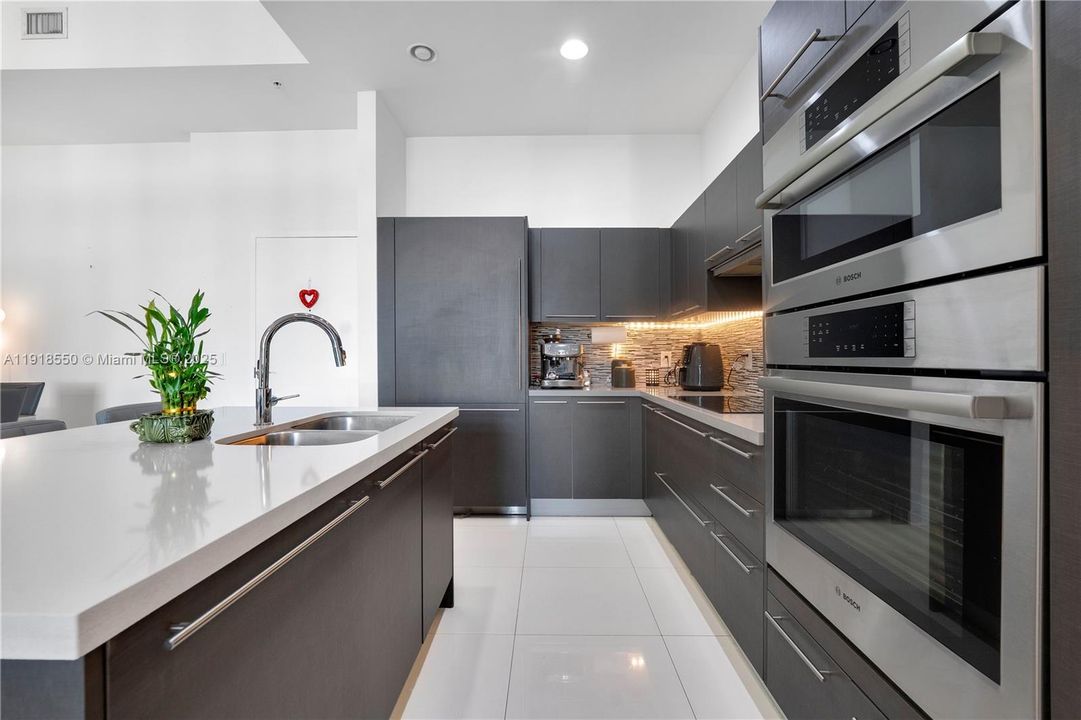 En Venta: $450,000 (2 camas, 2 baños, 1130 Pies cuadrados)